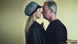 Young babe ends up seducing a old man for his cock