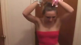I rage pretty super-cute in my lil' little tube top